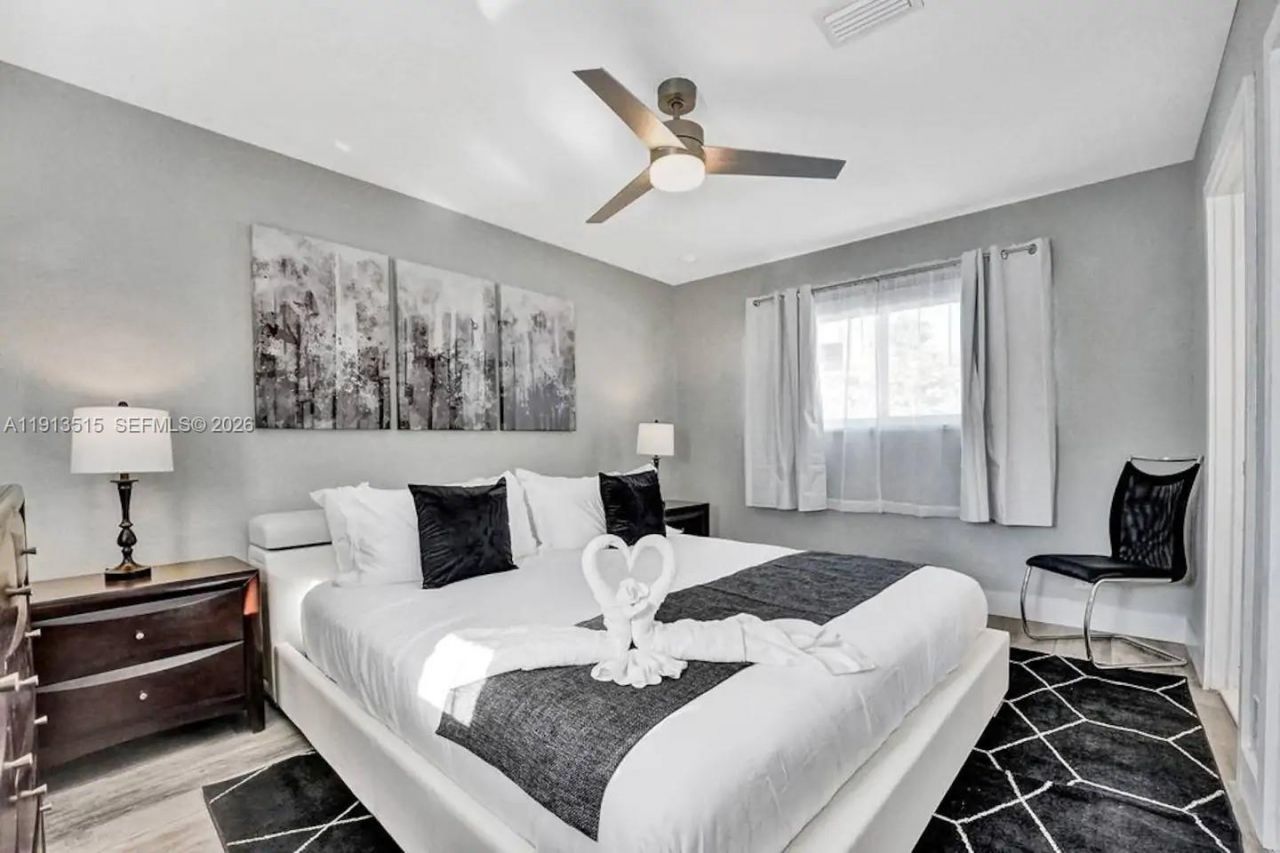1241 Hollywood Blvd, Hollywood, FL 33019 Photo
