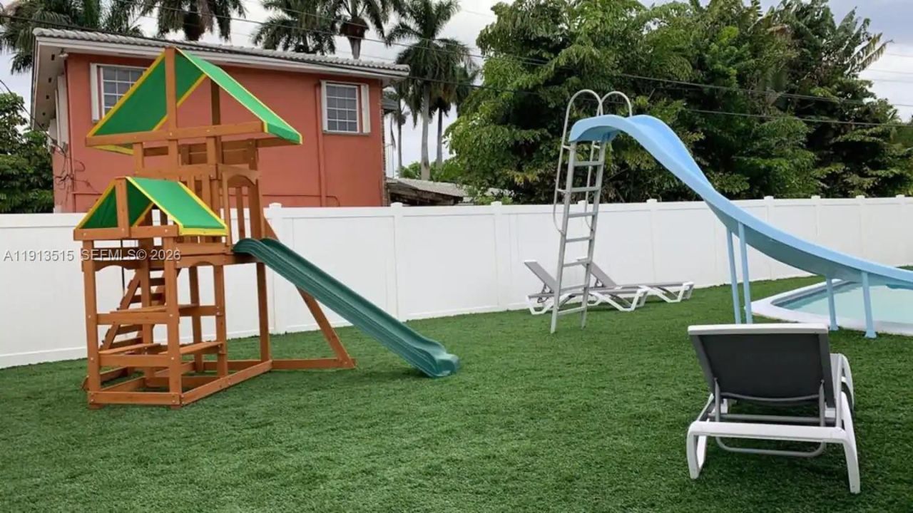 1241 Hollywood Blvd, Hollywood, FL 33019 Photo