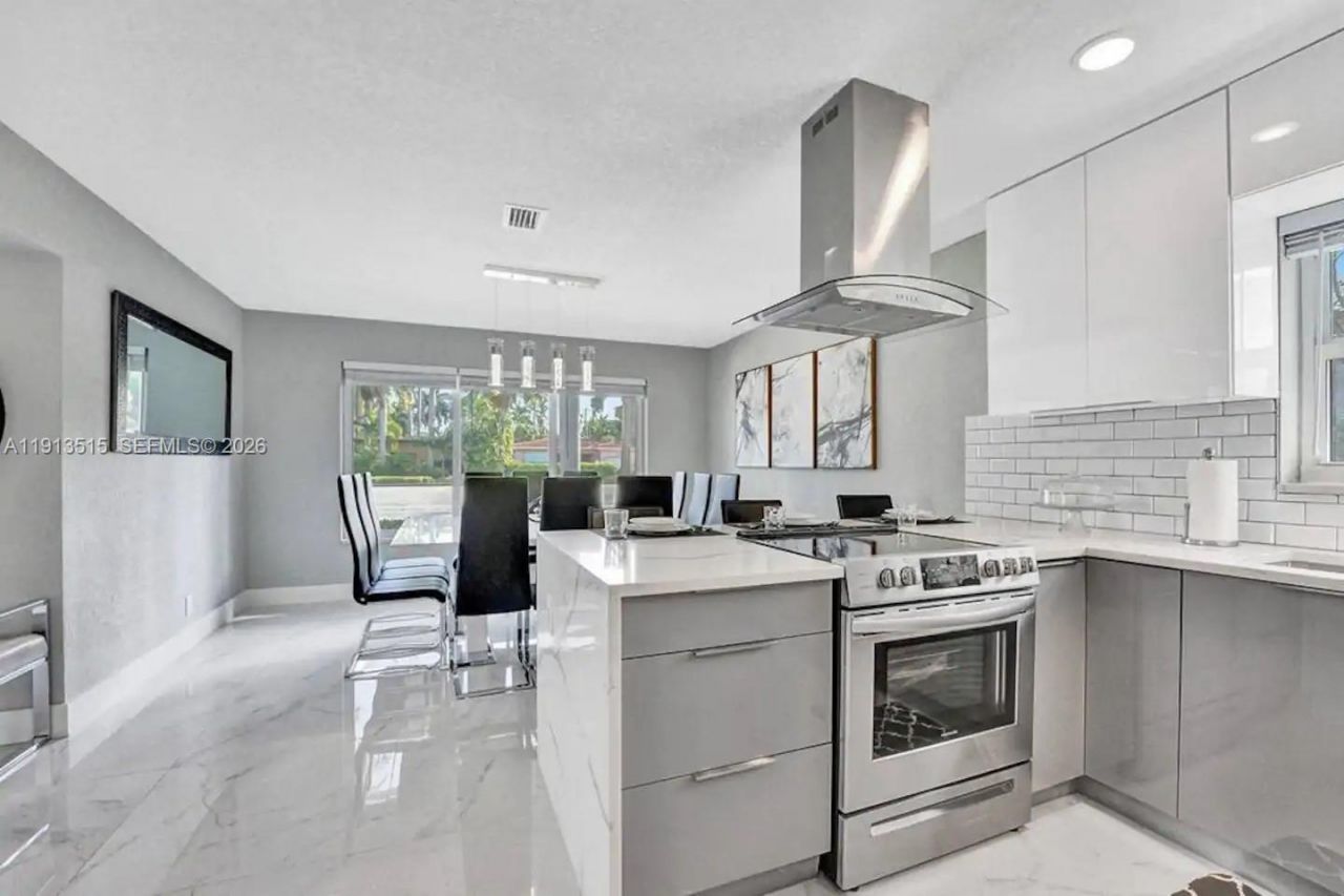 1241 Hollywood Blvd, Hollywood, FL 33019 Photo
