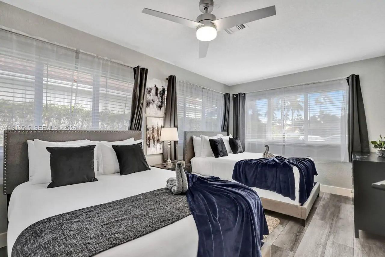 1241 Hollywood Blvd, Hollywood, FL 33019 Photo