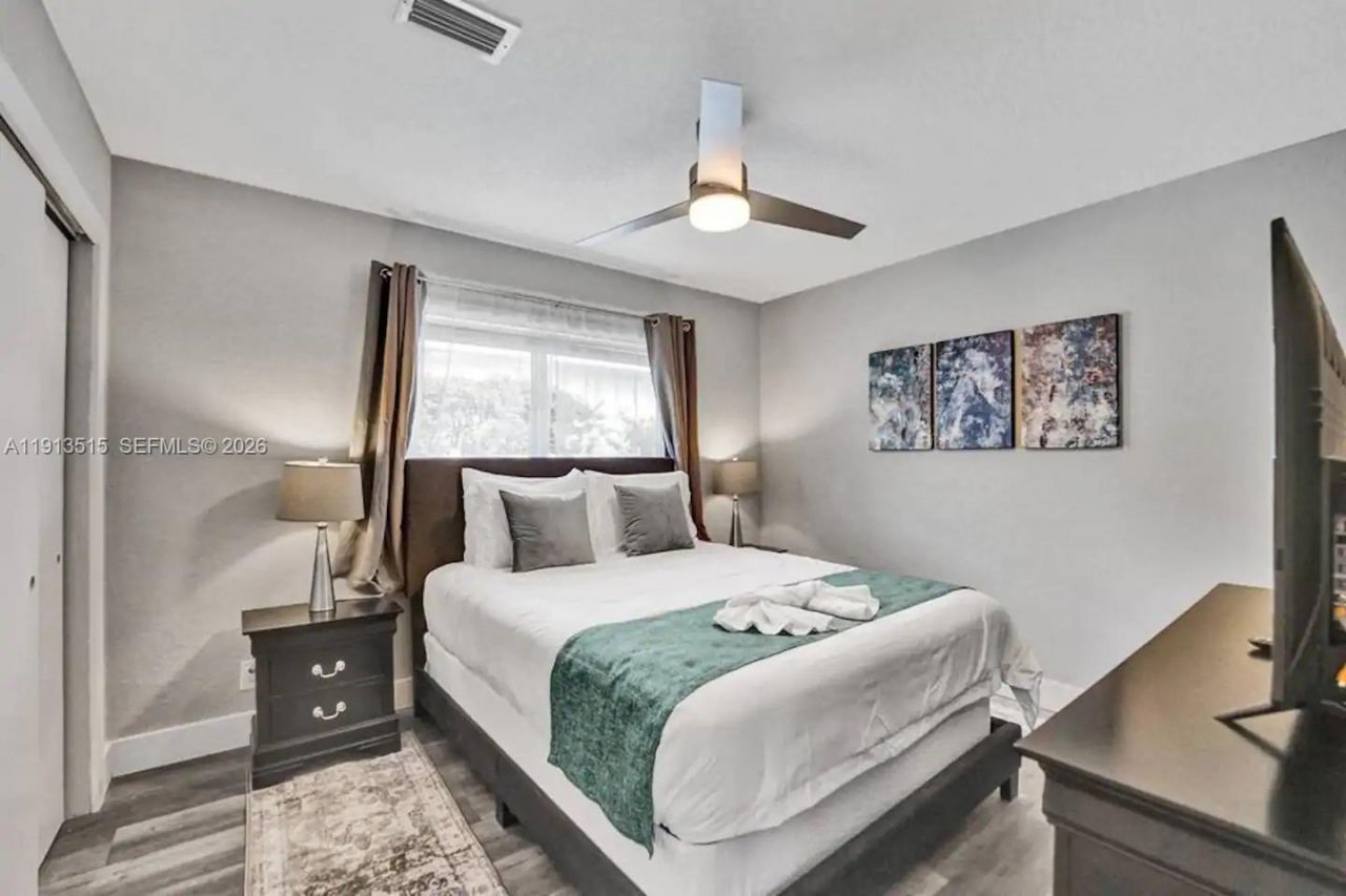 1241 Hollywood Blvd, Hollywood, FL 33019 Photo