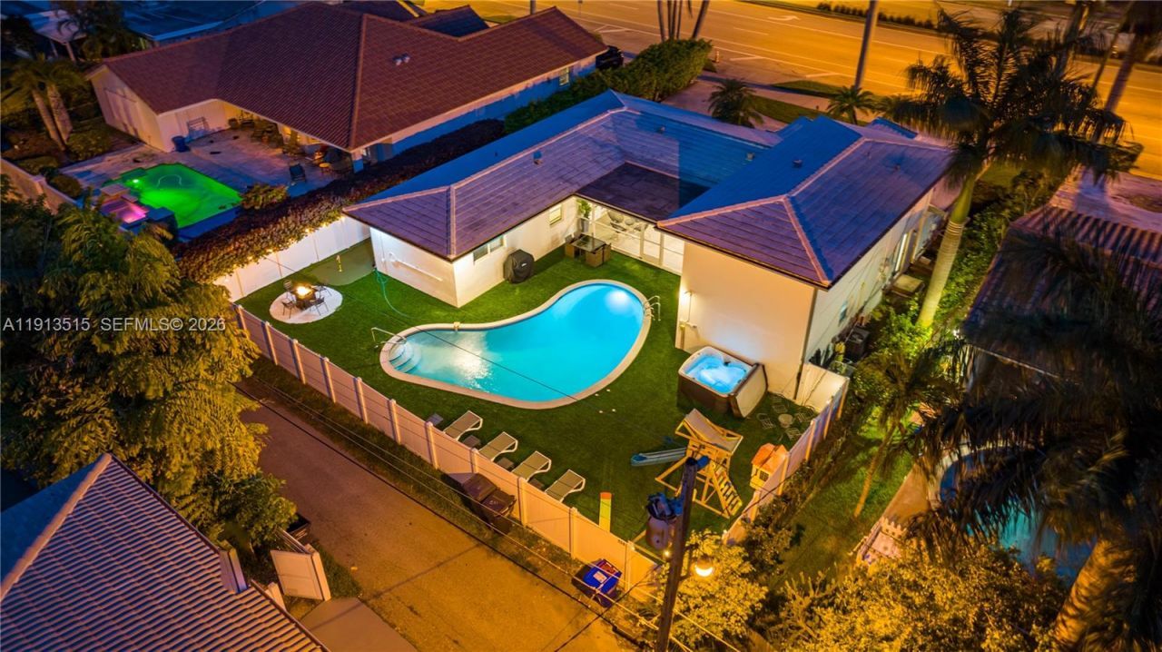 1241 Hollywood Blvd, Hollywood, FL 33019 Photo