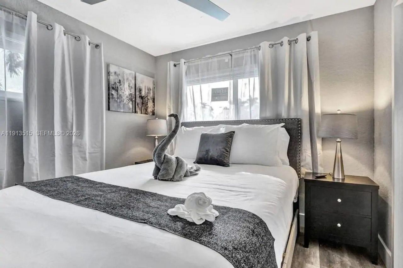1241 Hollywood Blvd, Hollywood, FL 33019 Photo