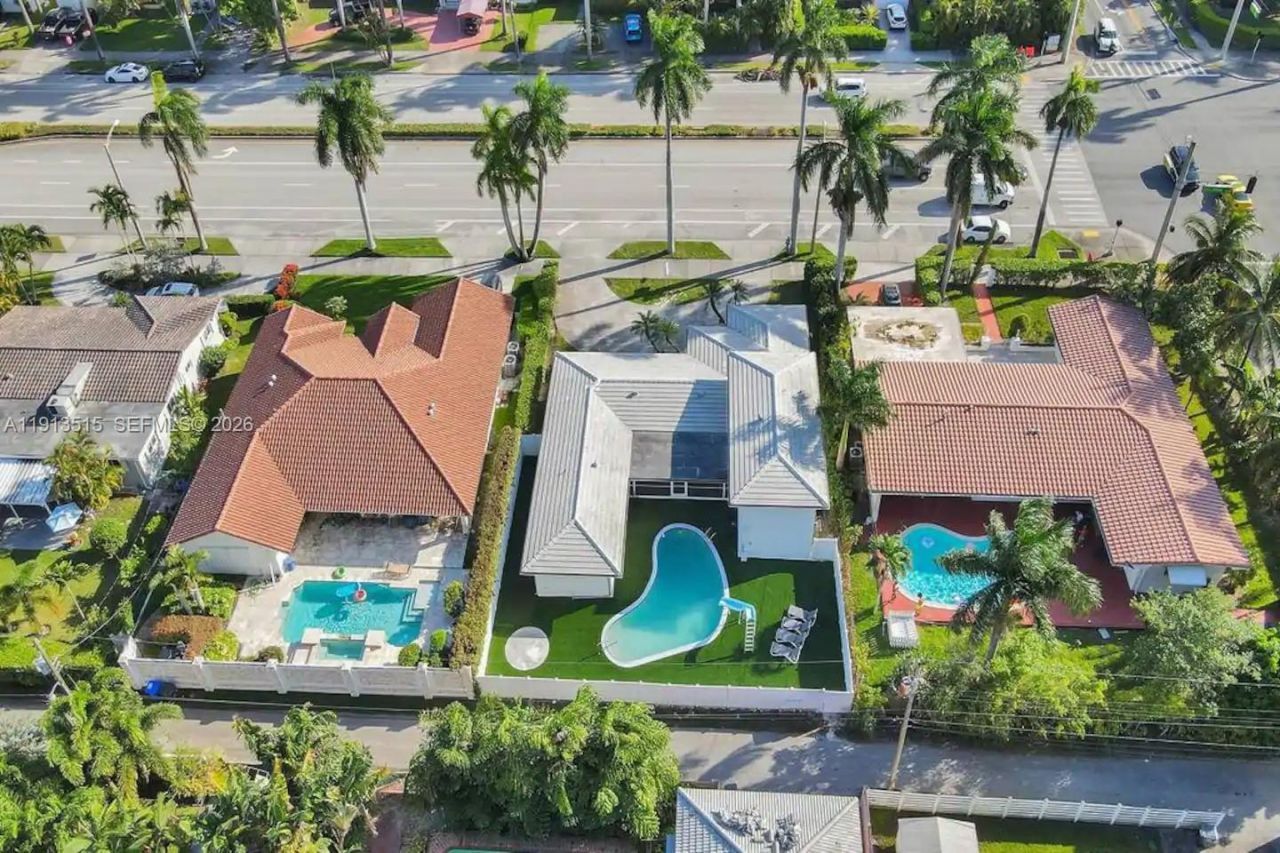 1241 Hollywood Blvd, Hollywood, FL 33019 Photo