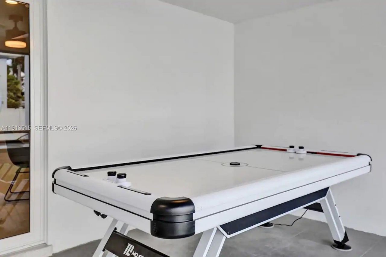 1241 Hollywood Blvd, Hollywood, FL 33019 Photo