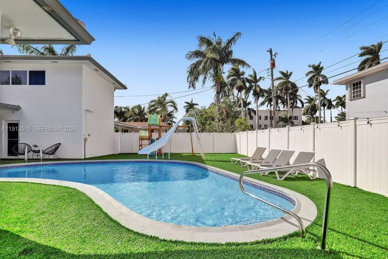 1241 Hollywood Blvd, Hollywood, FL 33019 Photo