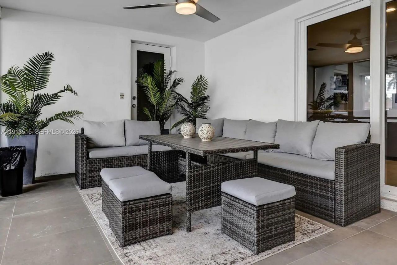 1241 Hollywood Blvd, Hollywood, FL 33019 Photo