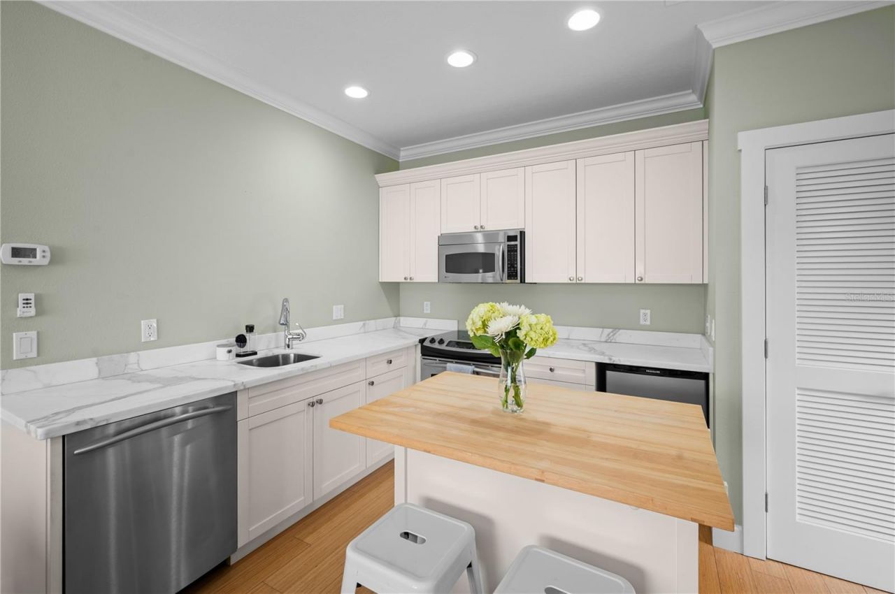 1723 Oak Street, Sarasota, FL 34236 Photo