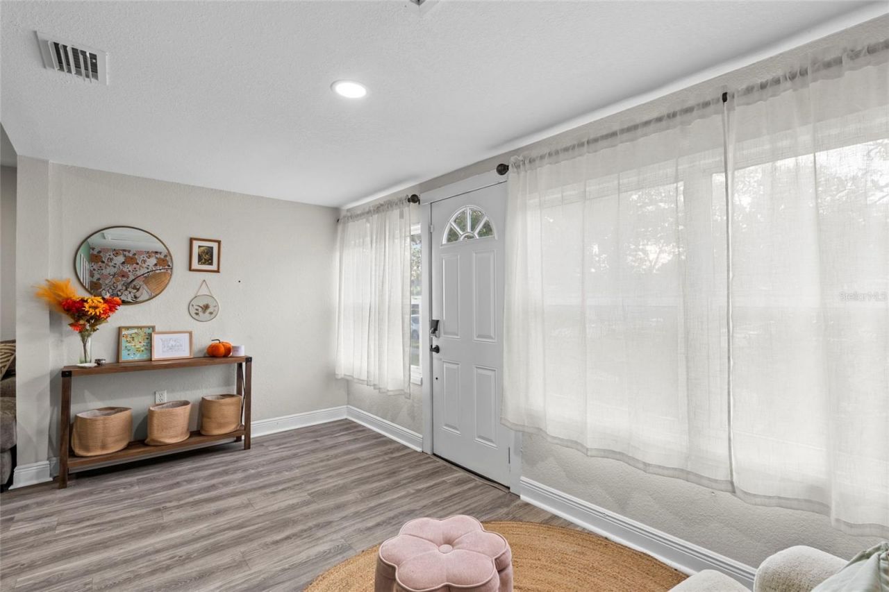 2340 10th Street S, Saint Petersburg, FL 33705 Photo