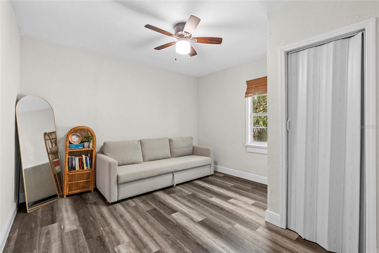 2340 10th Street S, Saint Petersburg, FL 33705 Photo