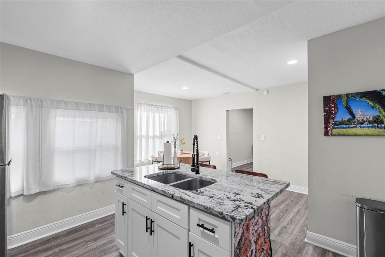 2340 10th Street S, Saint Petersburg, FL 33705 Photo