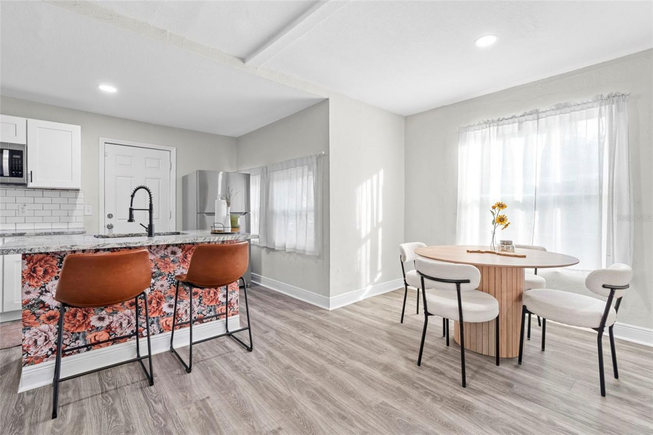 2340 10th Street S, Saint Petersburg, FL 33705 Photo