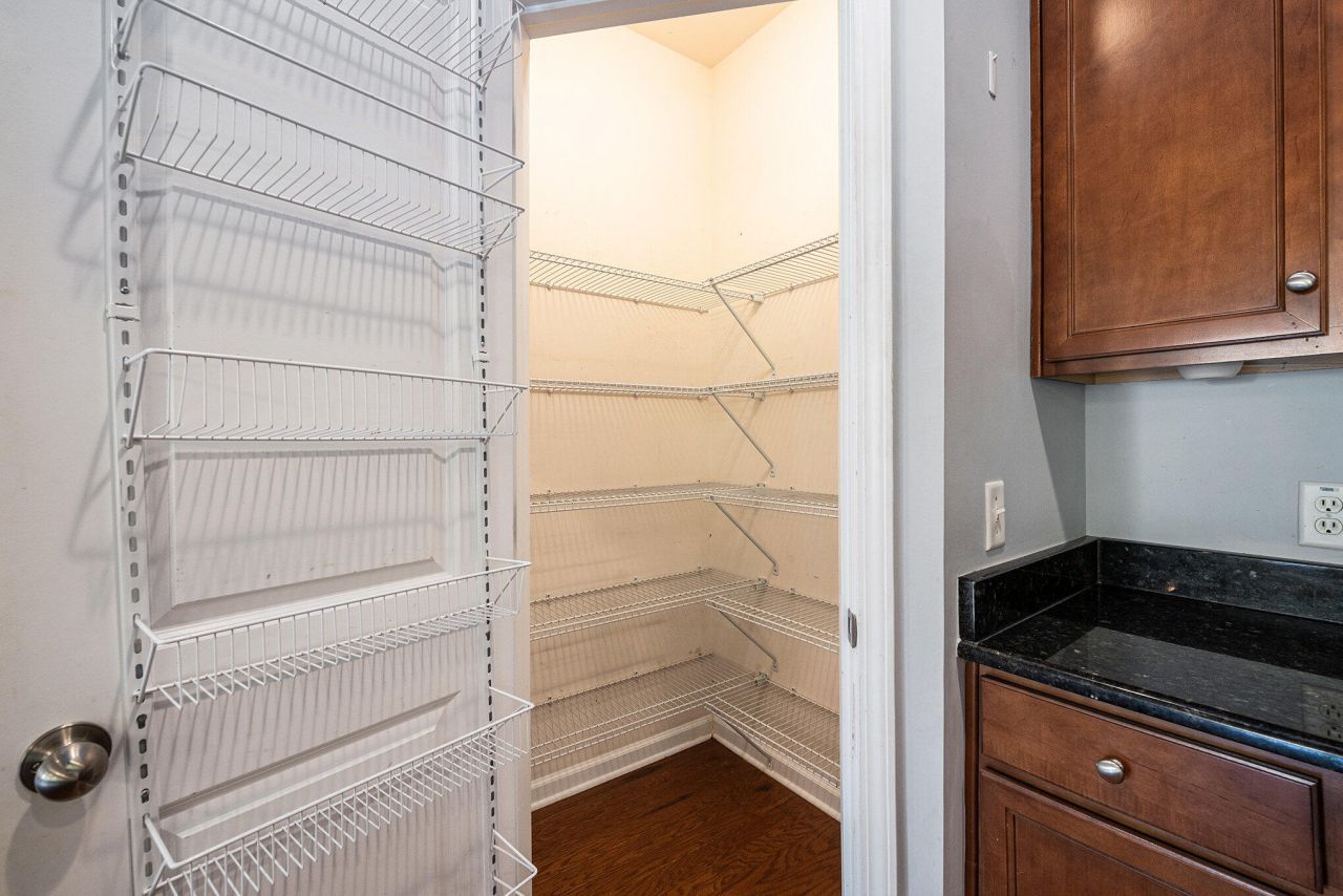 4810 Hawkins Drive Photo 10