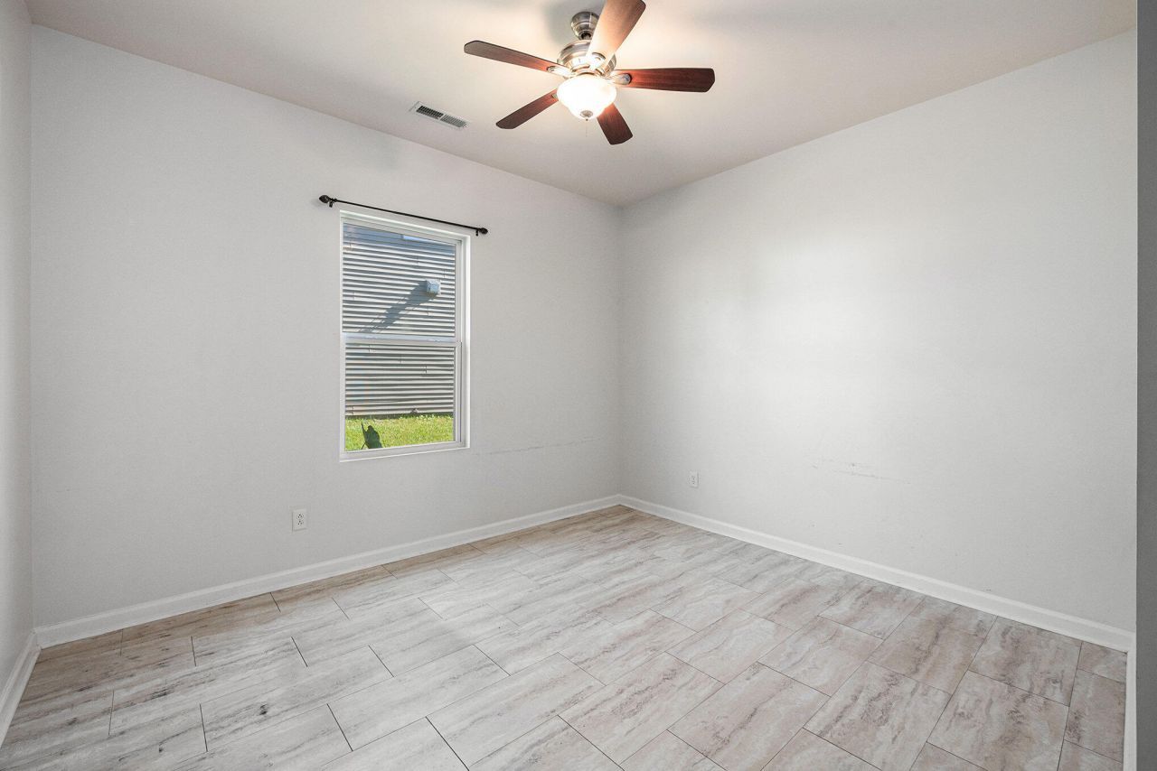 4810 Hawkins Drive Photo 12