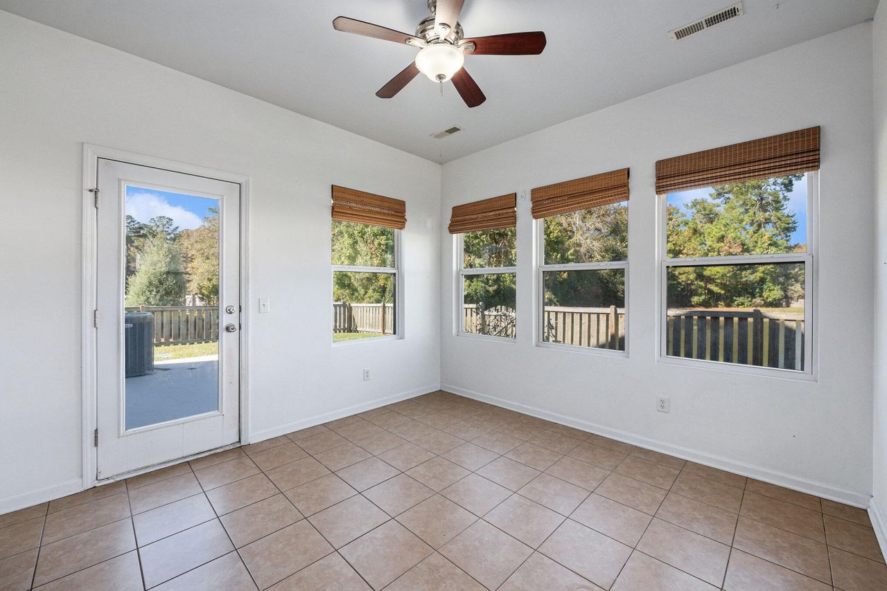 4810 Hawkins Drive Photo 14