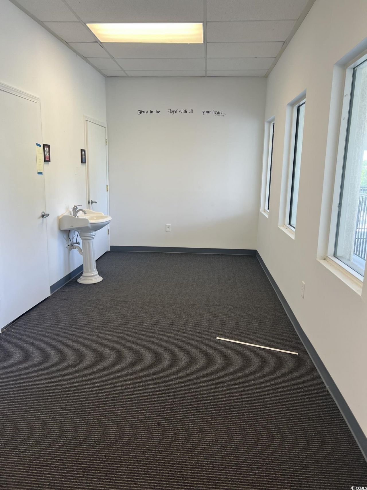 4221 N Kings Hwy. Photo 4