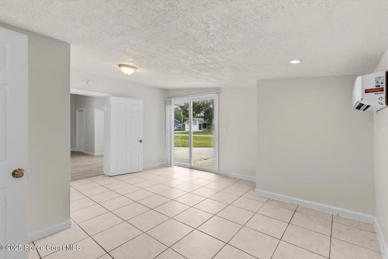 7506 Roberts Road, Fort Pierce, FL 34951 Photo