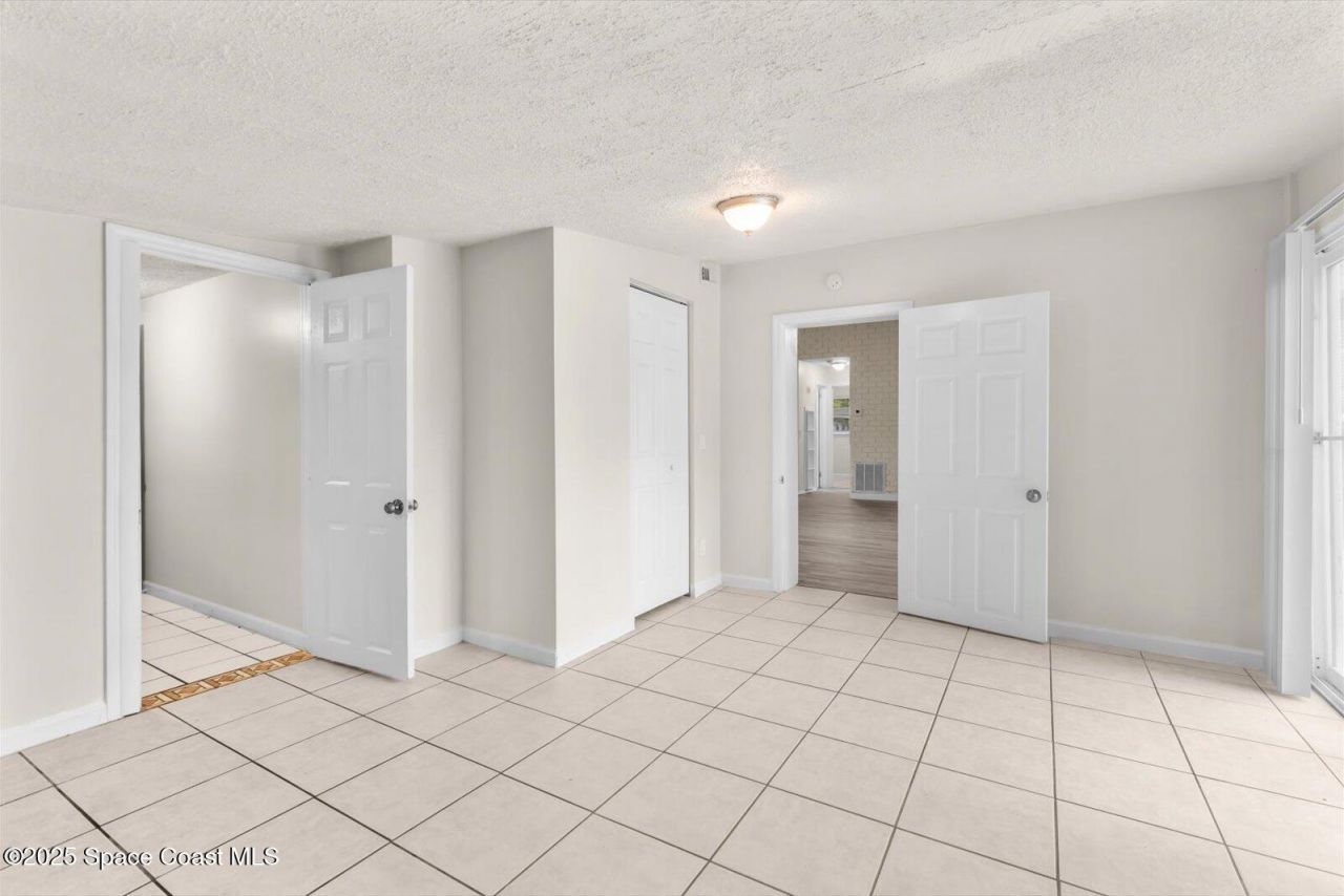 7506 Roberts Road, Fort Pierce, FL 34951 Photo