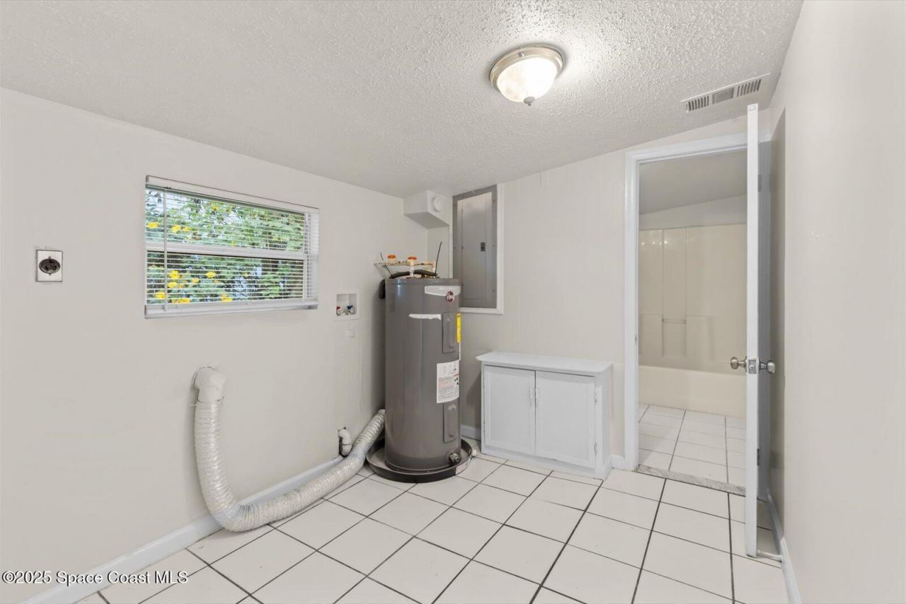 7506 Roberts Road, Fort Pierce, FL 34951 Photo