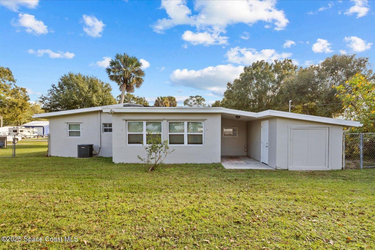 7506 Roberts Road, Fort Pierce, FL 34951 Photo