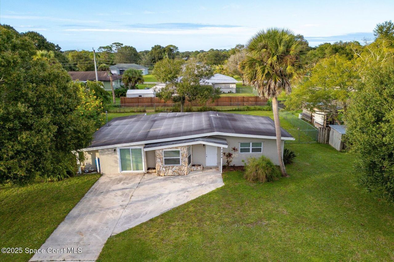 7506 Roberts Road, Fort Pierce, FL 34951 Photo