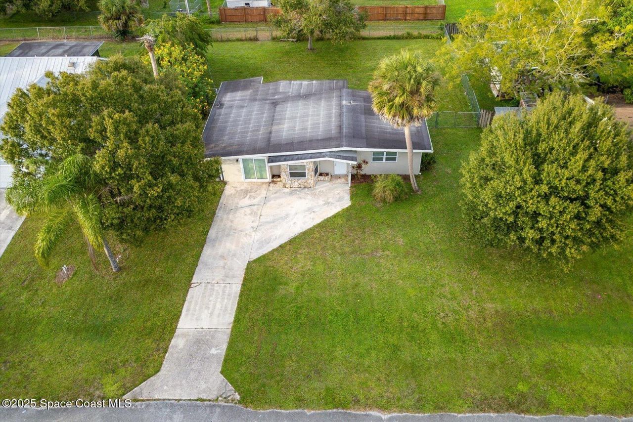 7506 Roberts Road, Fort Pierce, FL 34951 Photo
