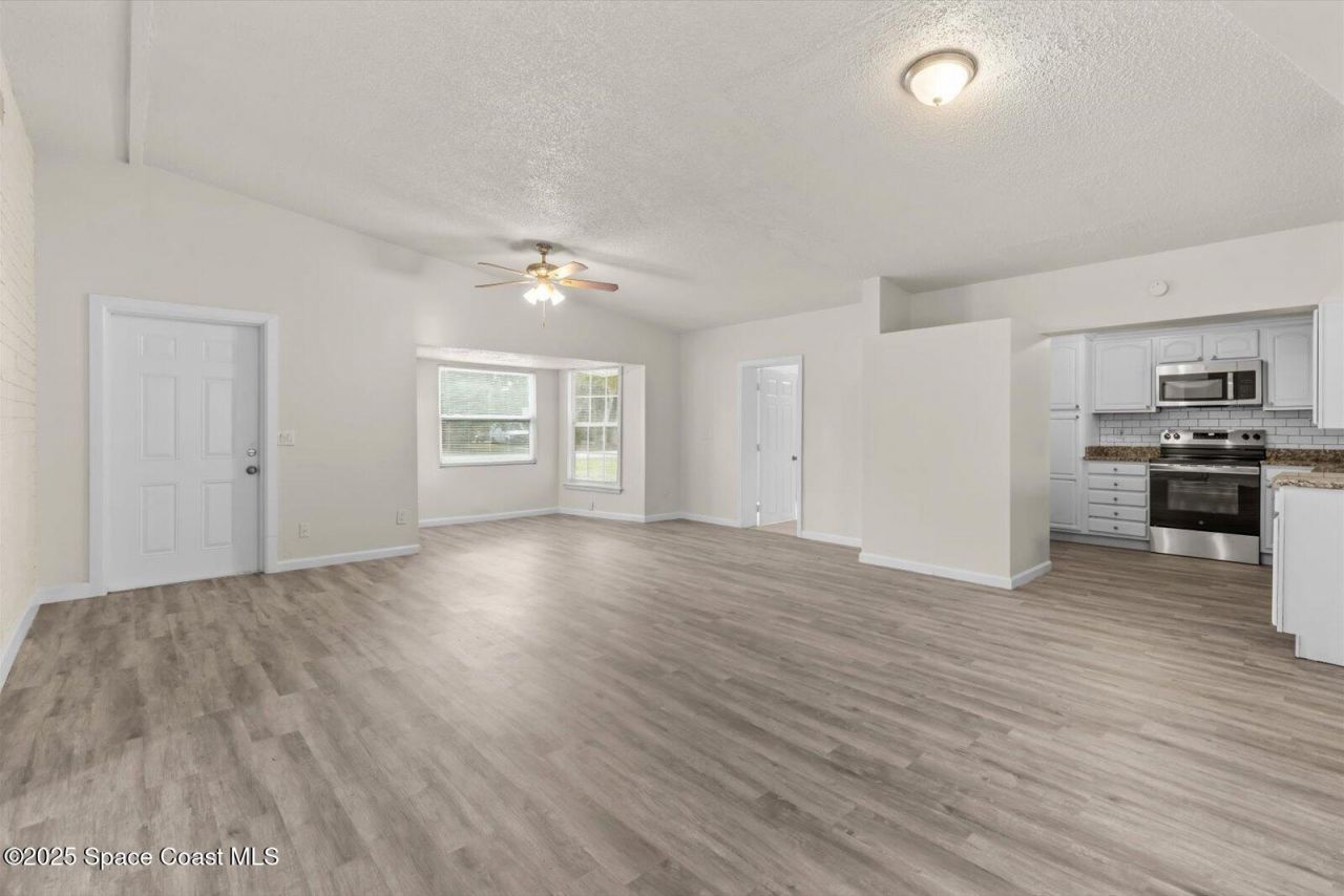 7506 Roberts Road, Fort Pierce, FL 34951 Photo