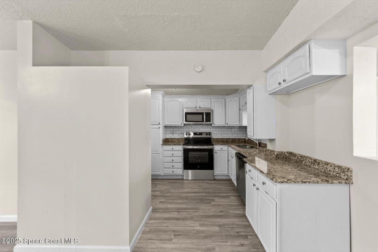 7506 Roberts Road, Fort Pierce, FL 34951 Photo