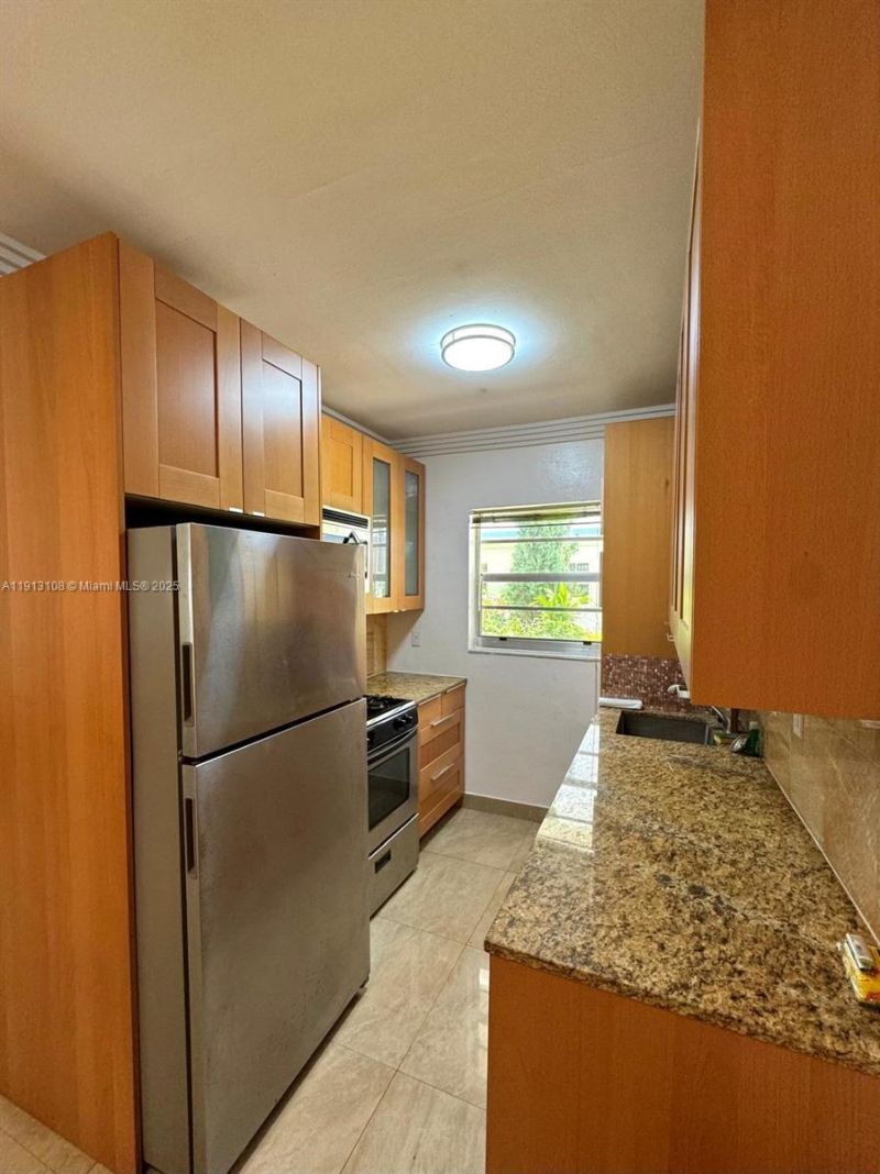 650 Pennsylvania Ave, Unit 2, Miami Beach, FL 33139 Photo