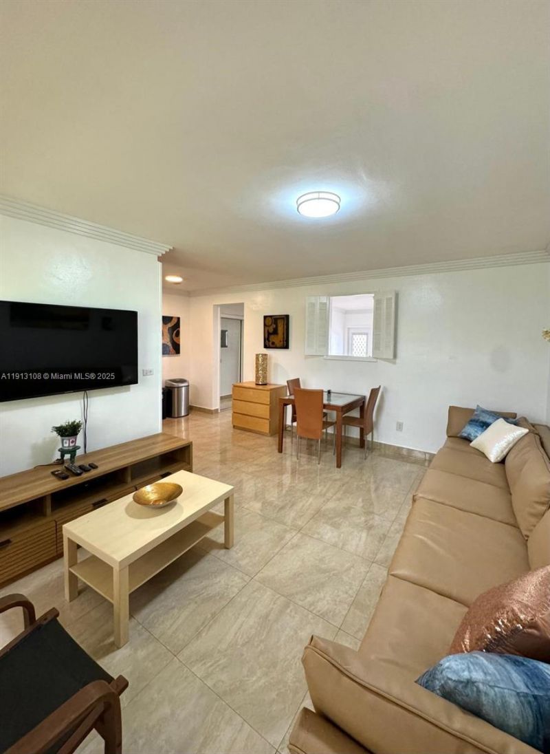 650 Pennsylvania Ave, Unit 2, Miami Beach, FL 33139 Photo
