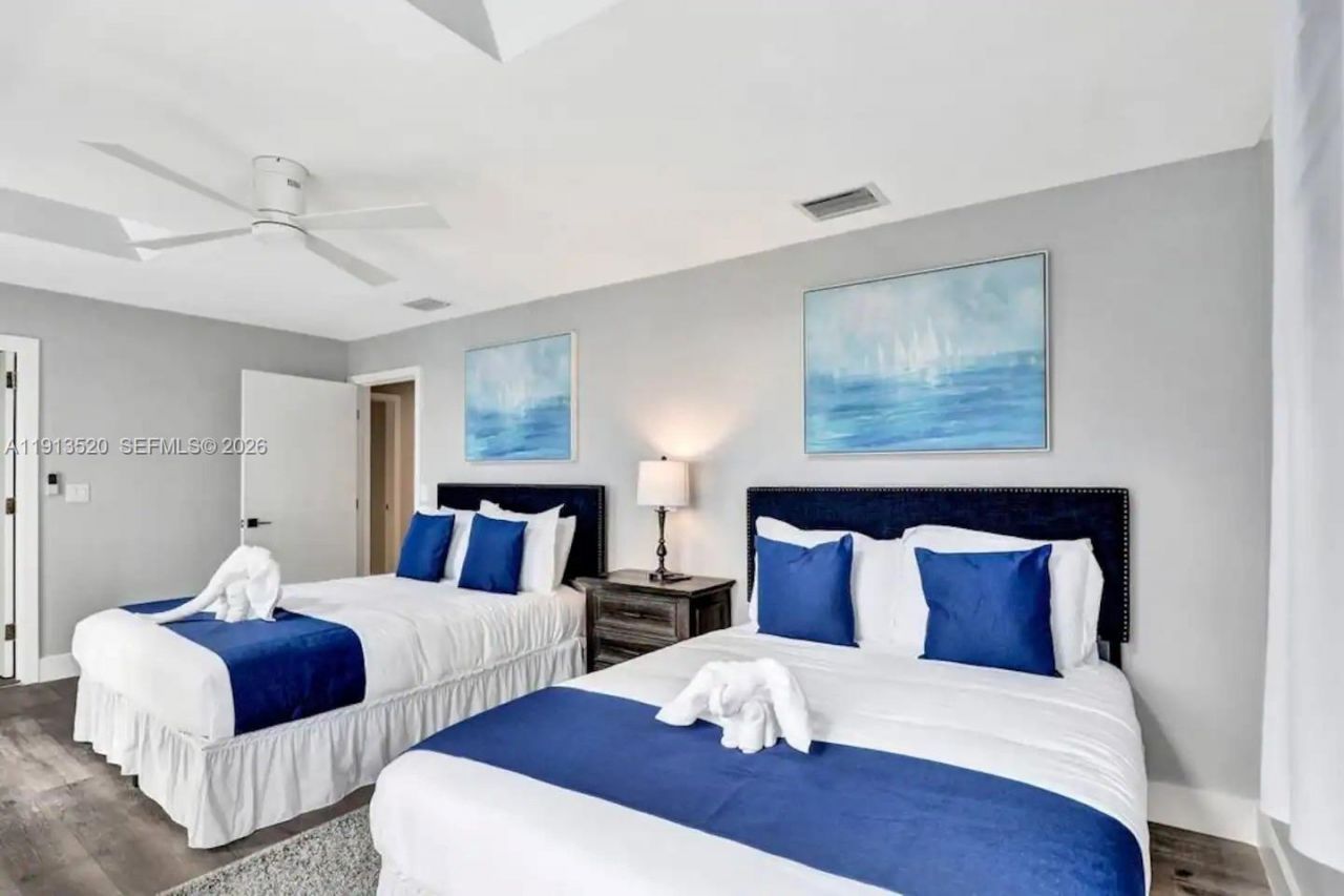 1025 N Southlake Dr, Hollywood, FL 33019 Photo