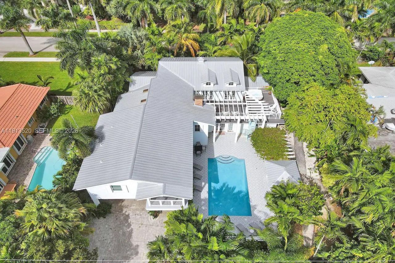 1025 N Southlake Dr, Hollywood, FL 33019 Photo