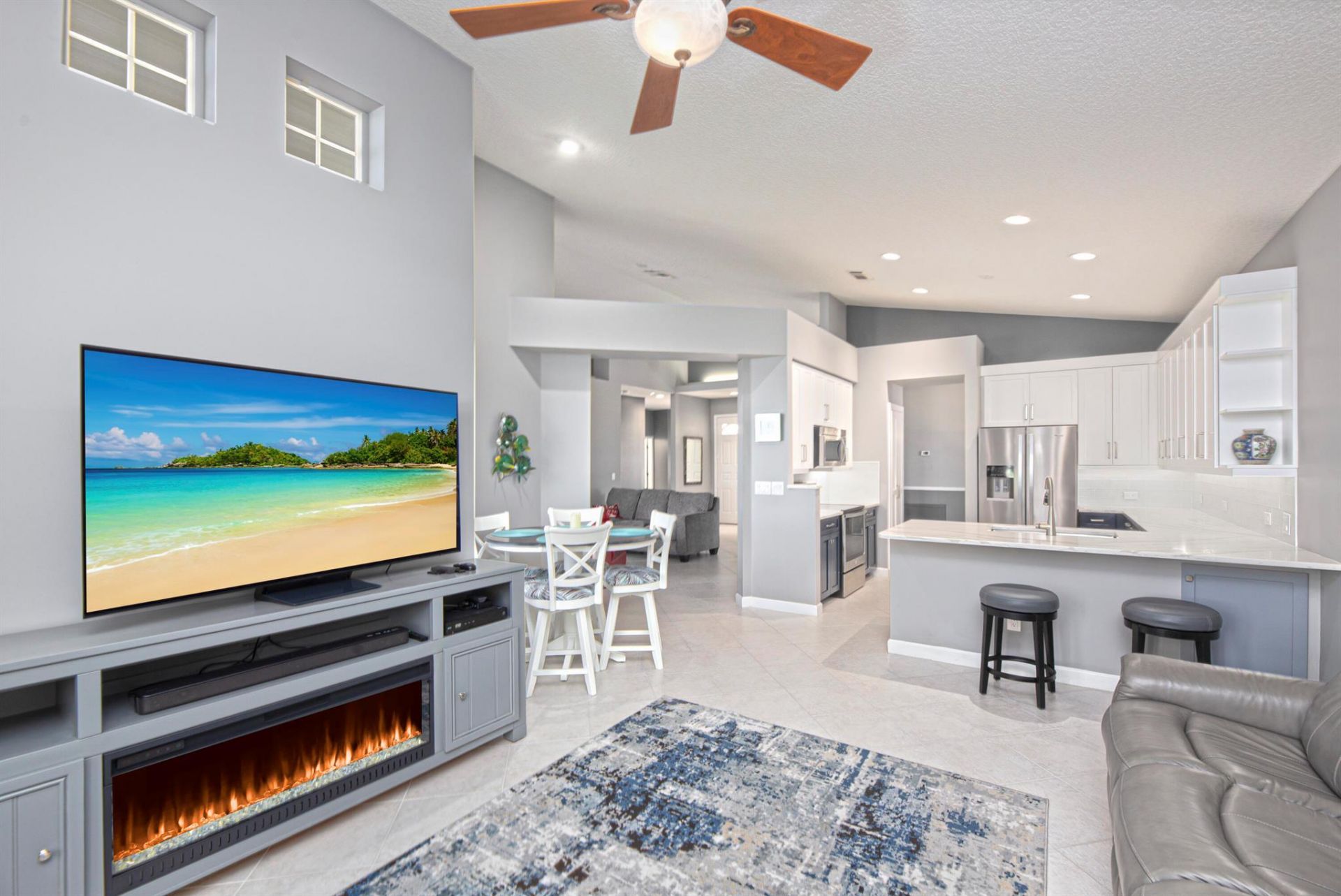 648 SW Lake Charles Circle, Port Saint Lucie, FL 34986 Photo