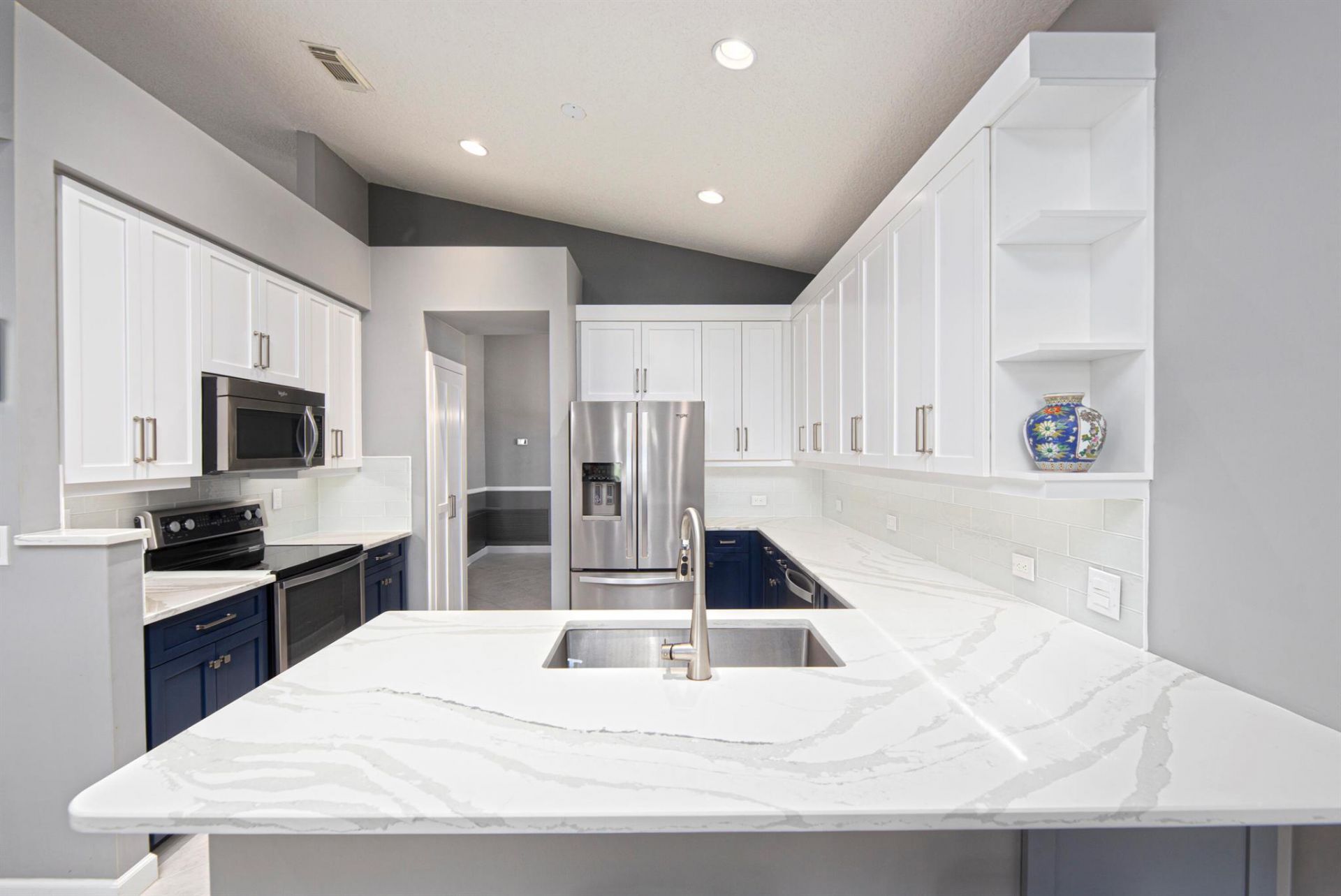 648 SW Lake Charles Circle, Port Saint Lucie, FL 34986 Photo