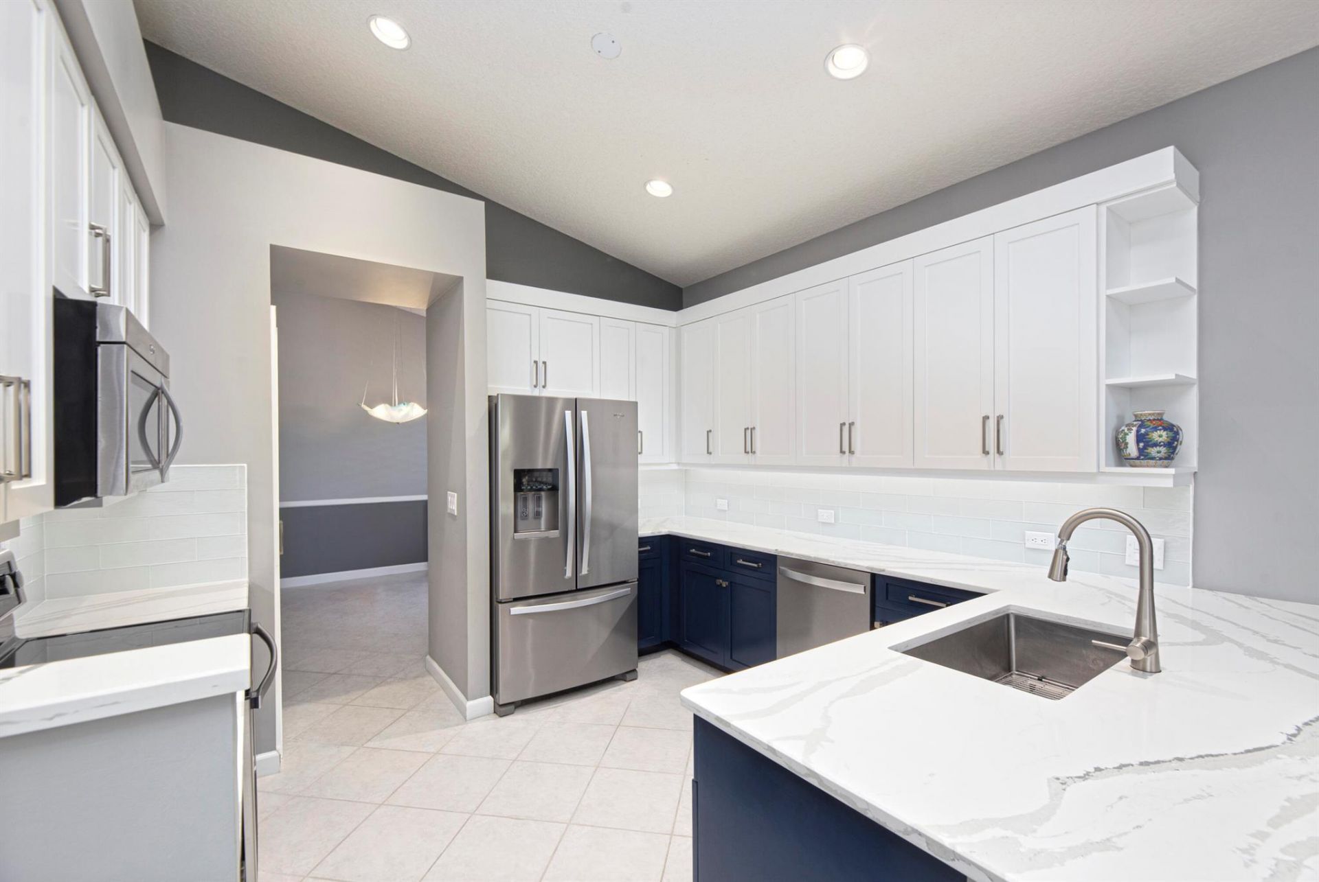 648 SW Lake Charles Circle, Port Saint Lucie, FL 34986 Photo