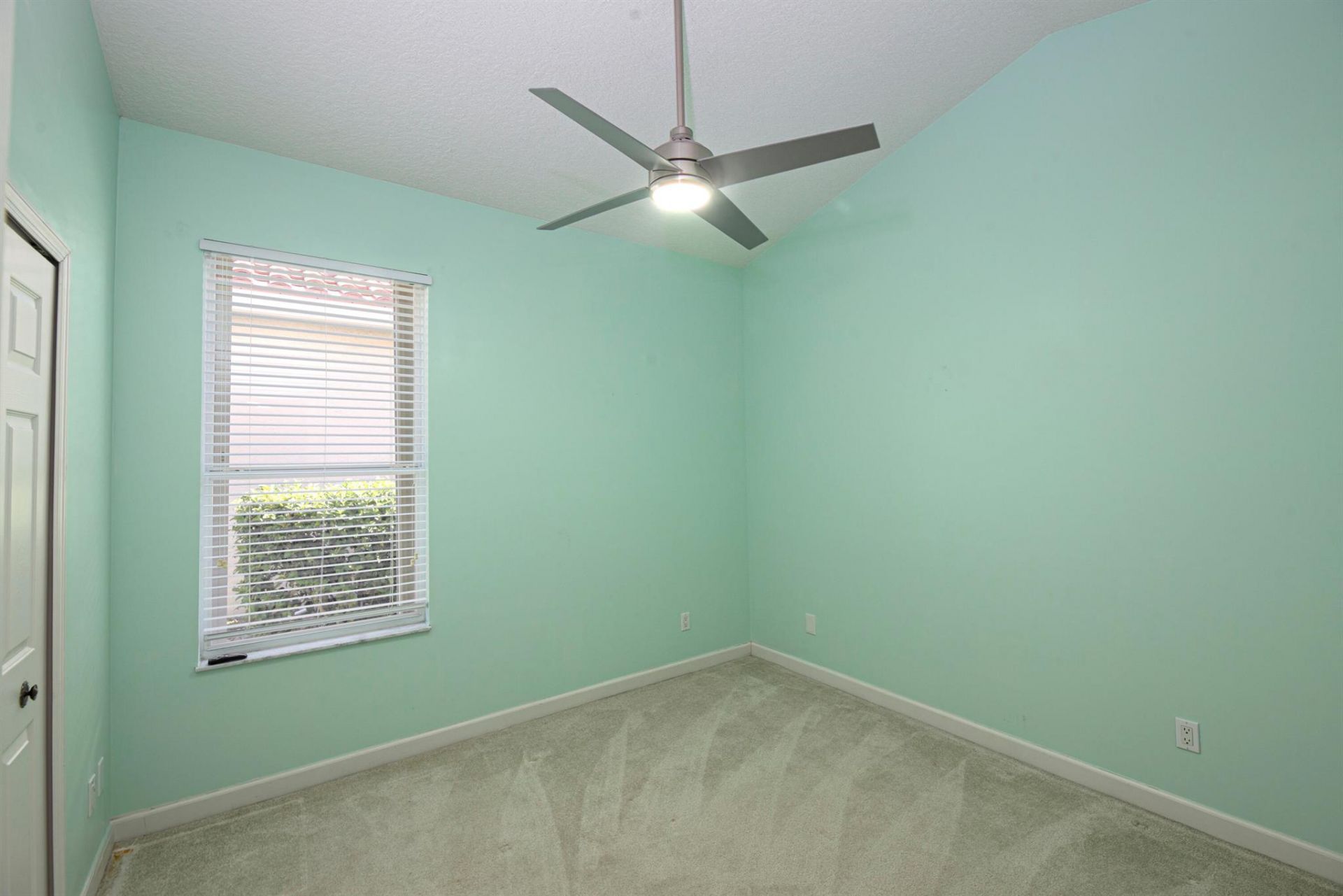 648 SW Lake Charles Circle, Port Saint Lucie, FL 34986 Photo