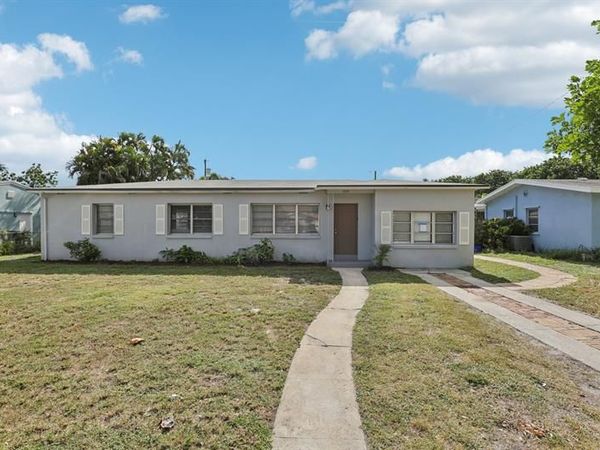 1757 13th Ave, Lake Worth Beach, FL 33460