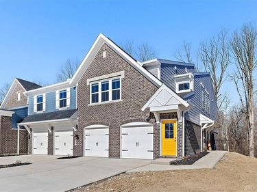 4228 N Apple Branch Drive, Unit 55-204, Sugarcreek Township, OH 45459