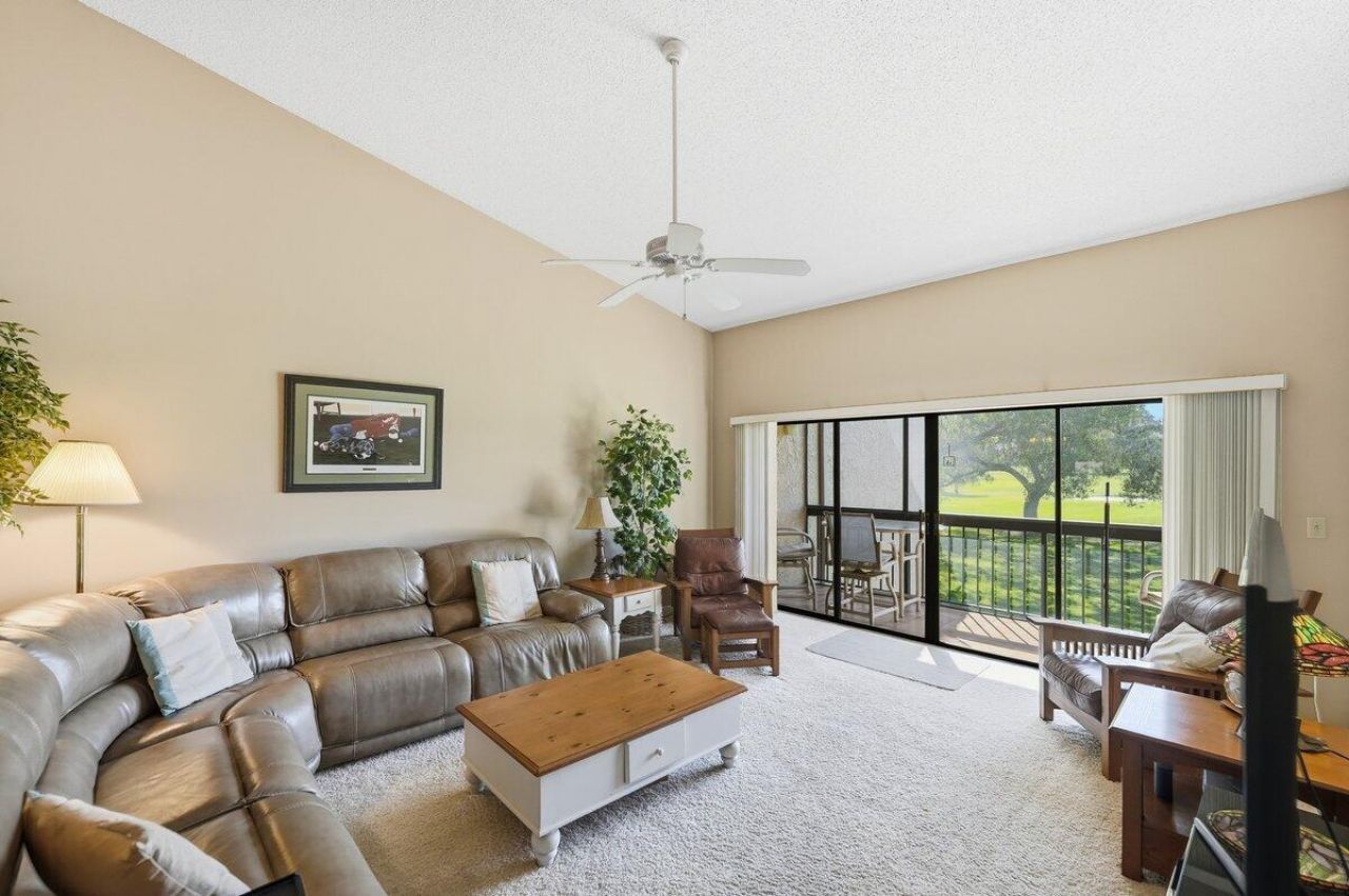 9430 Meadowood Drive, Unit 205, Fort Pierce, FL 34951 Photo