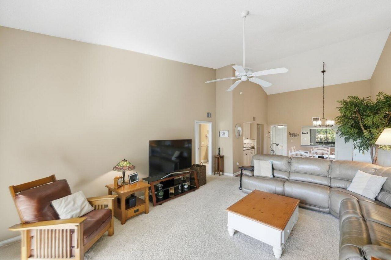 9430 Meadowood Drive, Unit 205, Fort Pierce, FL 34951 Photo