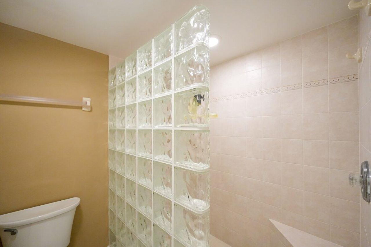 9430 Meadowood Drive, Unit 205, Fort Pierce, FL 34951 Photo