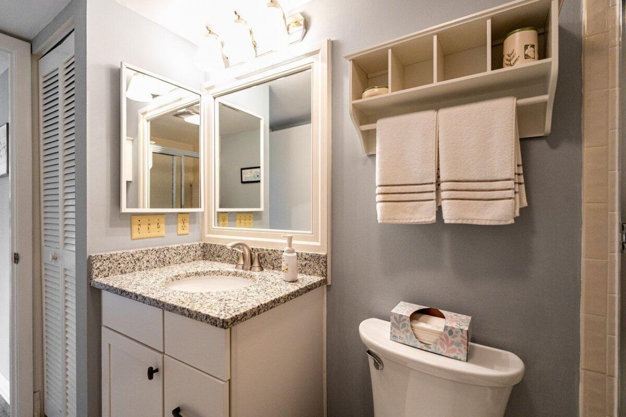 9430 Meadowood Drive, Unit 205, Fort Pierce, FL 34951 Photo