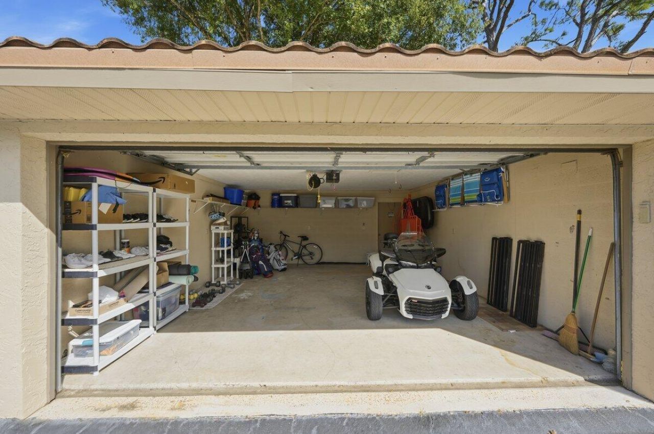 9430 Meadowood Drive, Unit 205, Fort Pierce, FL 34951 Photo