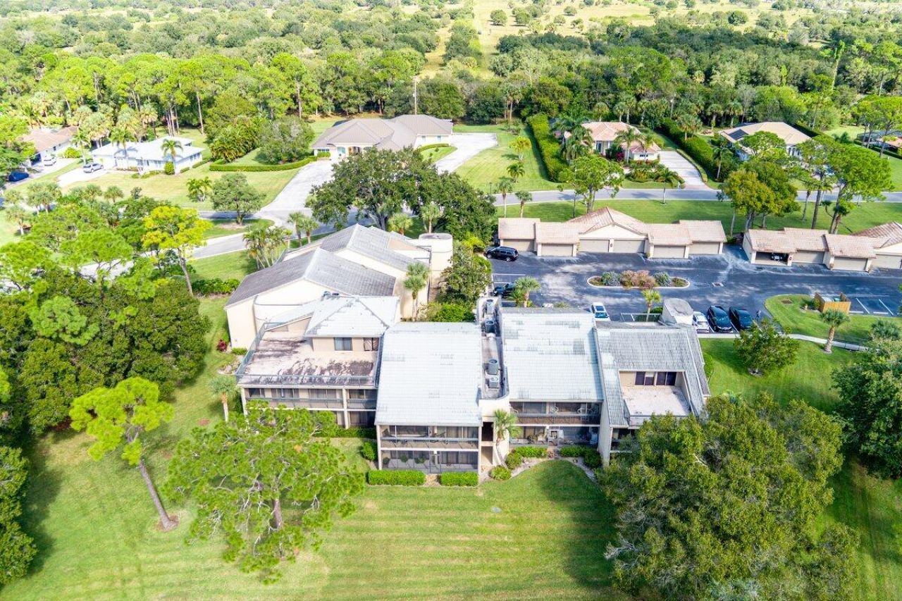 9430 Meadowood Drive, Unit 205, Fort Pierce, FL 34951 Photo