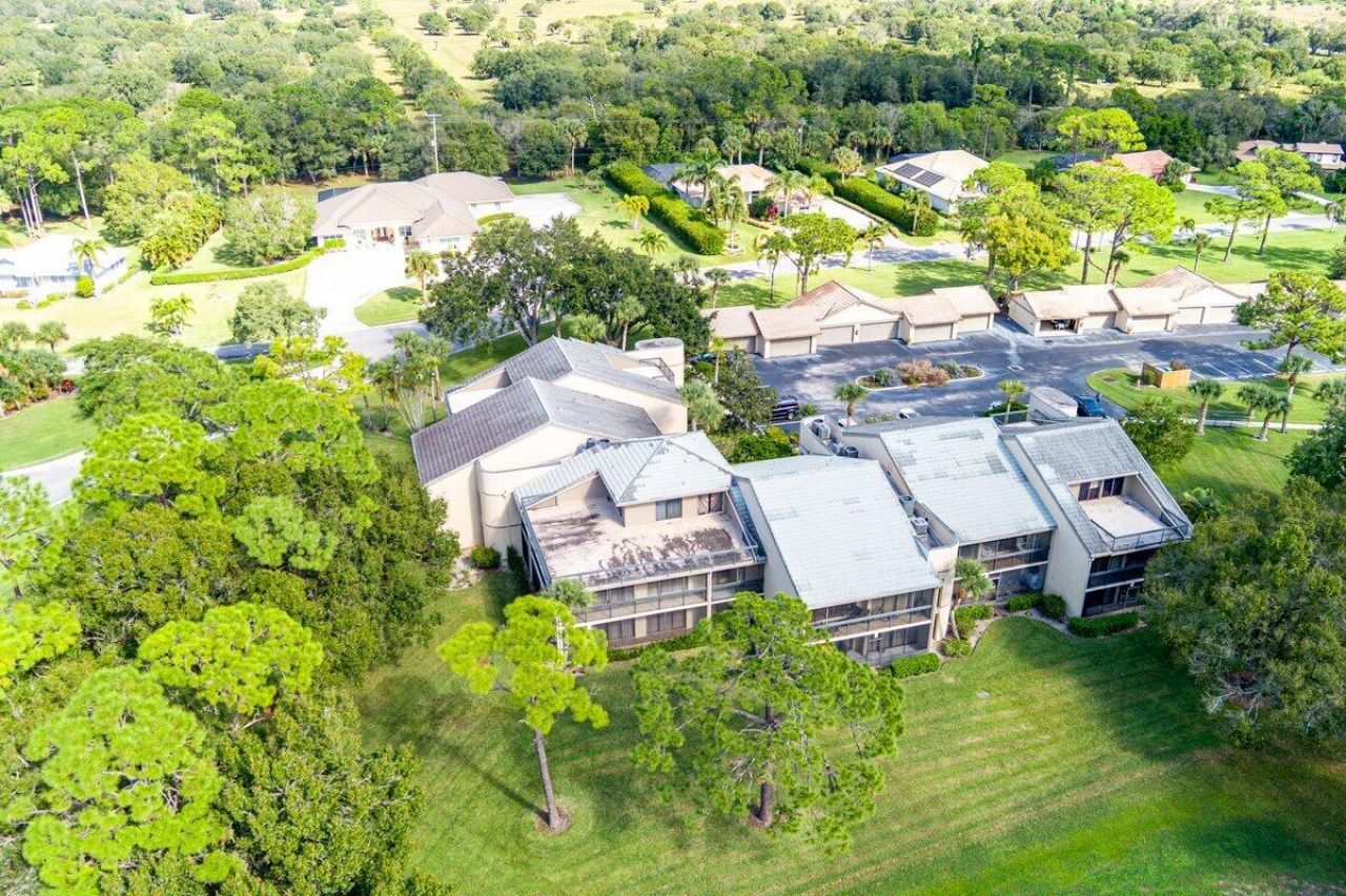 9430 Meadowood Drive, Unit 205, Fort Pierce, FL 34951 Photo