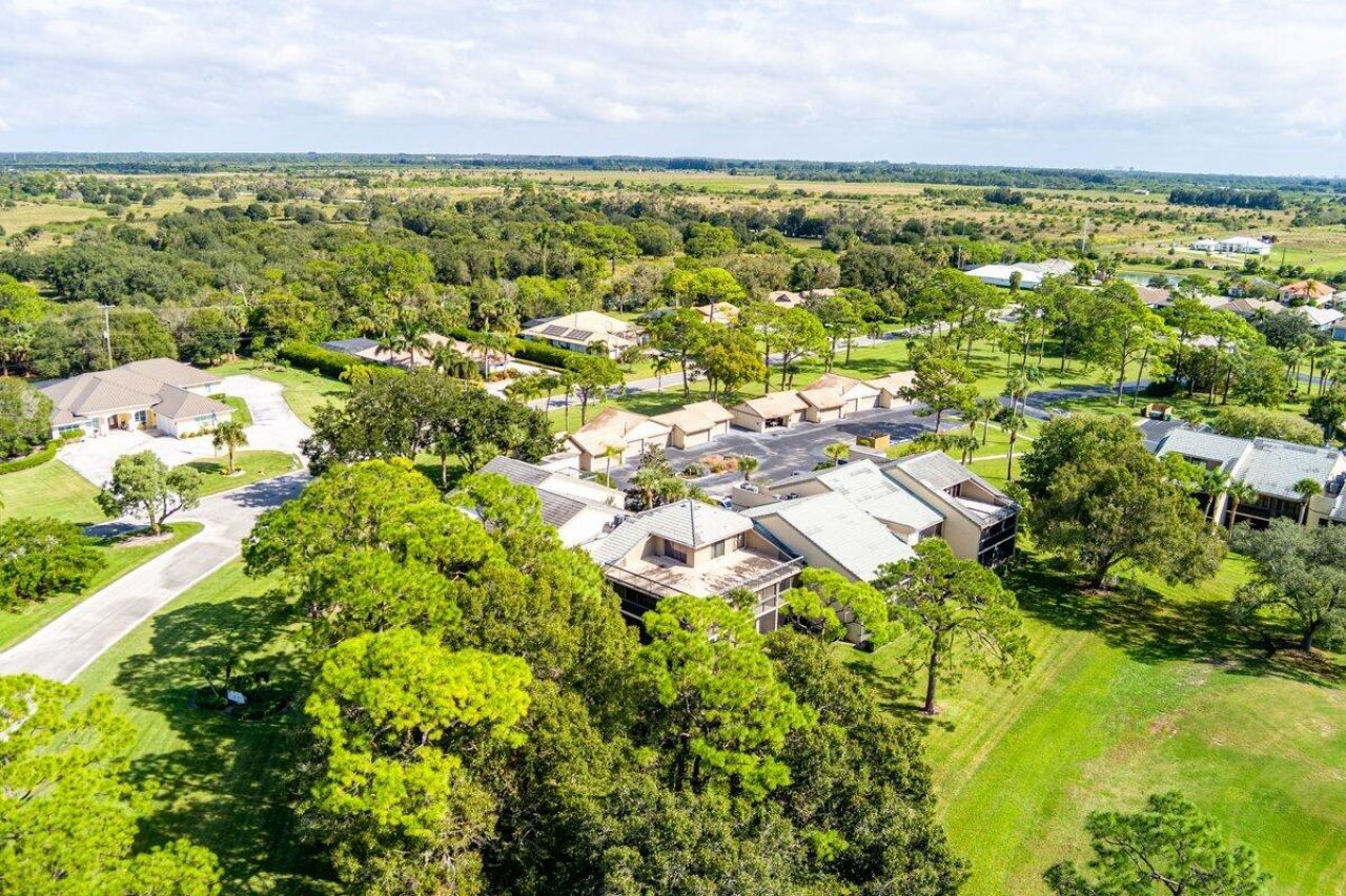 9430 Meadowood Drive, Unit 205, Fort Pierce, FL 34951 Photo