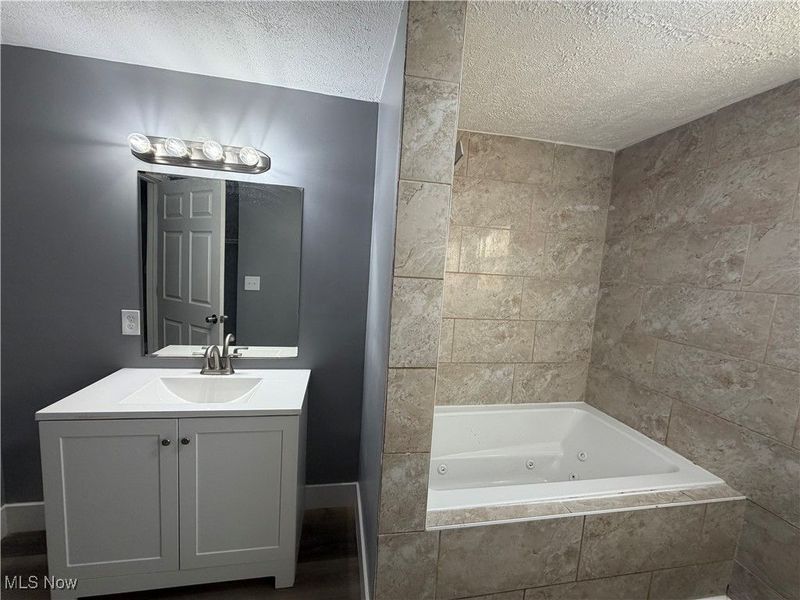 4643 Monticello Boulevard, South Euclid, OH 44143 Photo 7