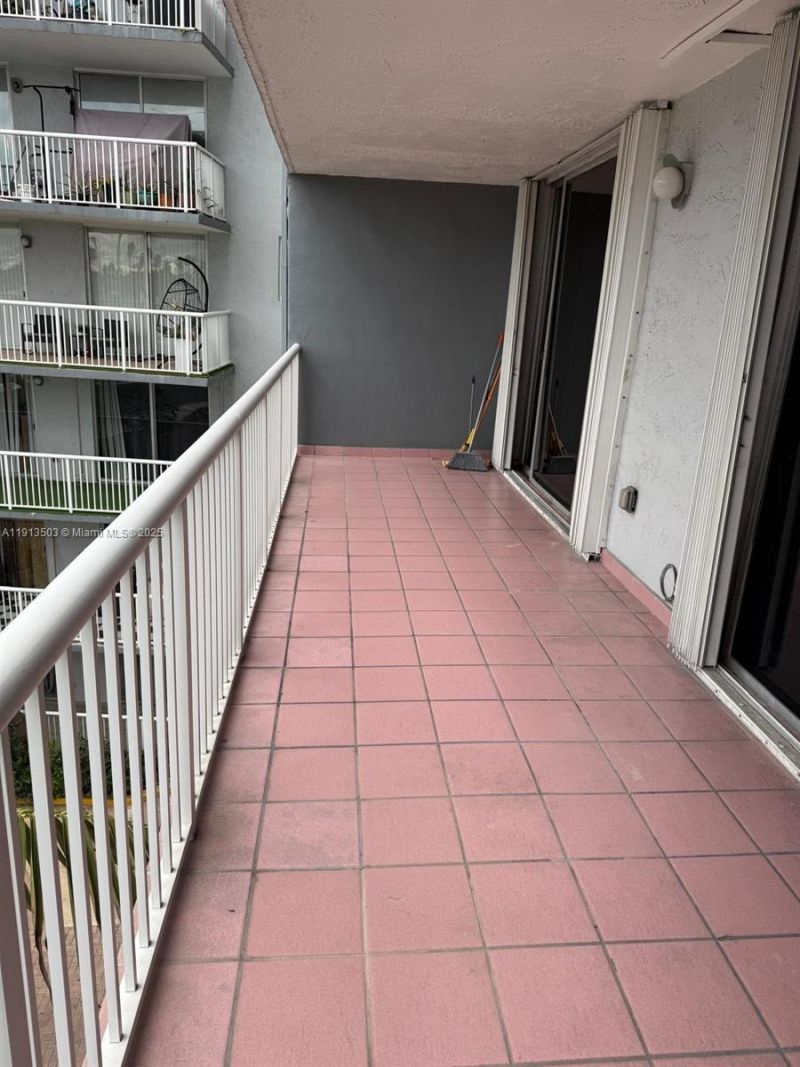 1800 NW 24th Ave, Unit 420, Miami, FL 33125 Photo