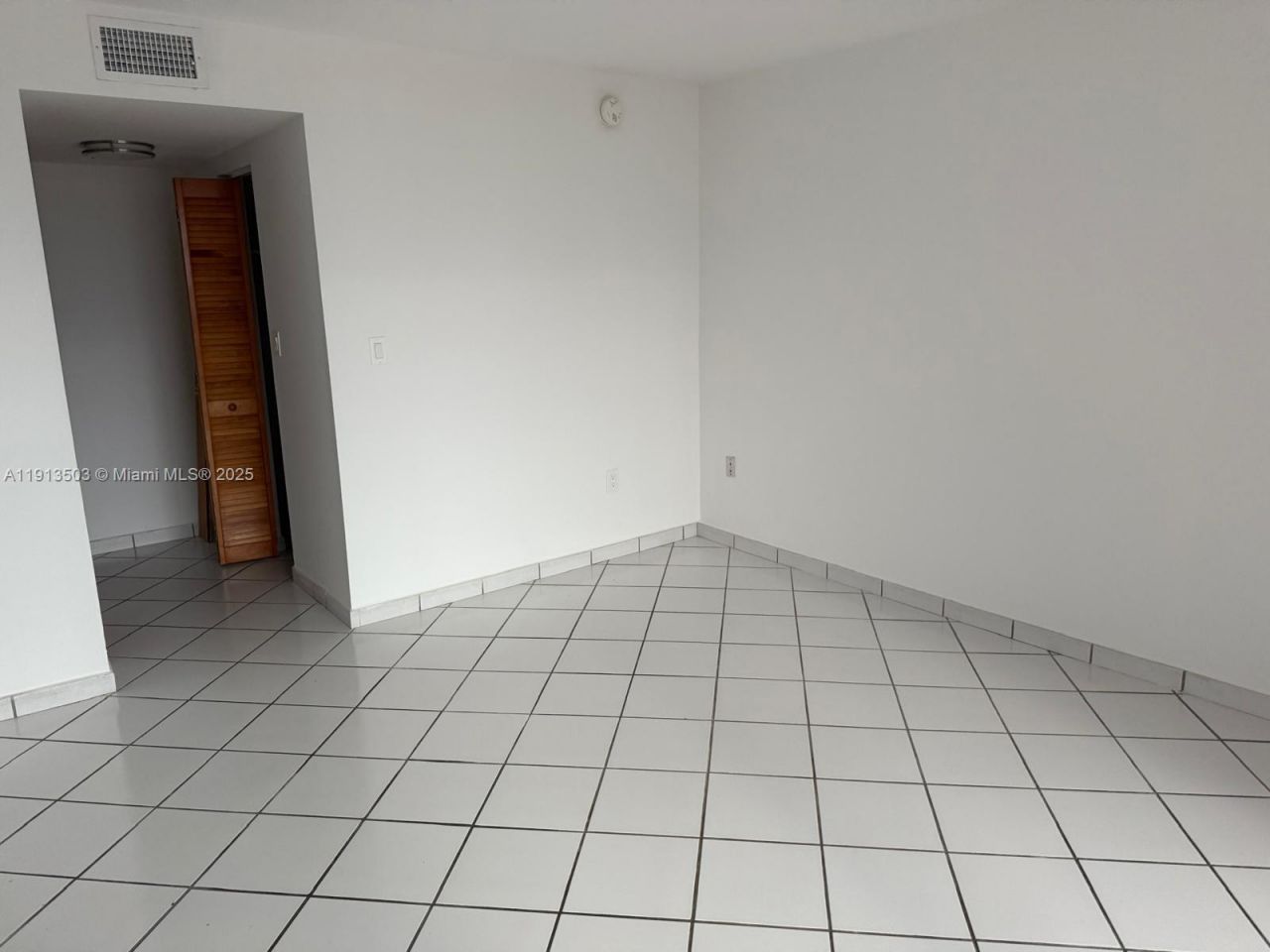 1800 NW 24th Ave, Unit 420, Miami, FL 33125 Photo