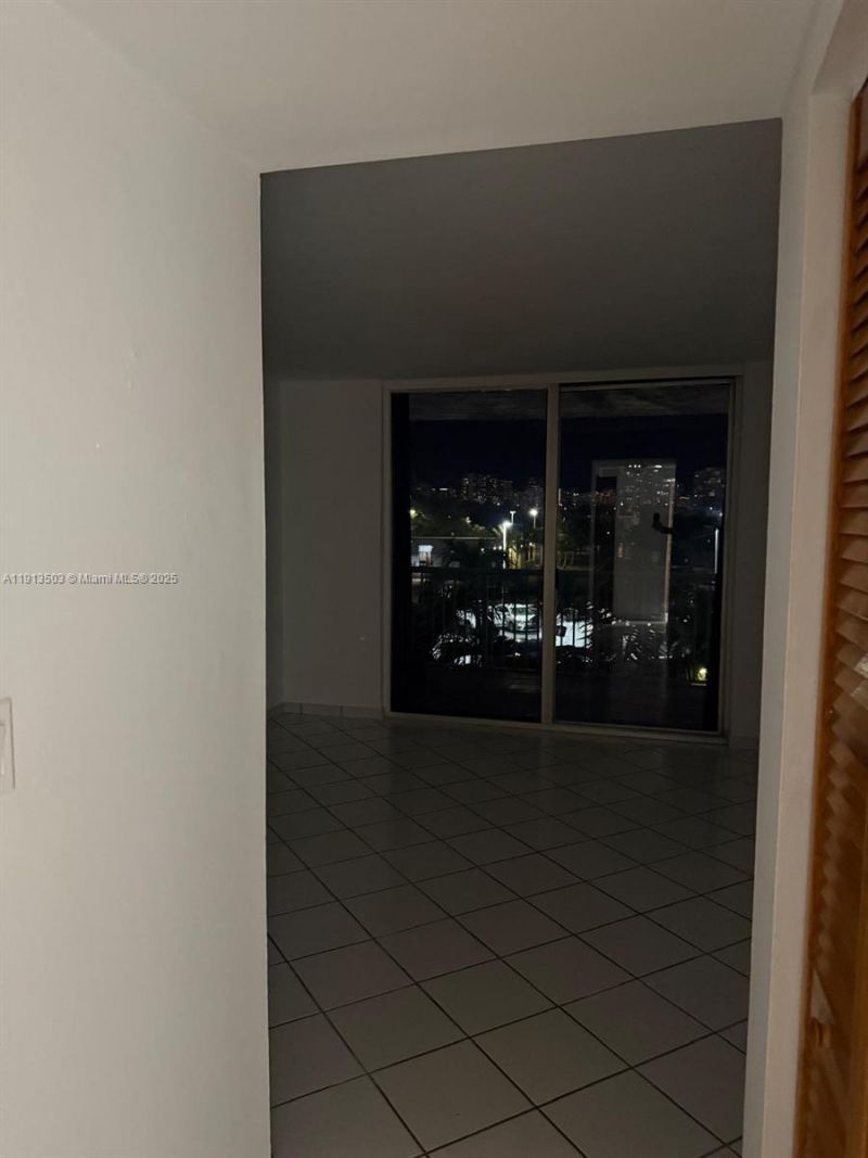 1800 NW 24th Ave, Unit 420, Miami, FL 33125 Photo